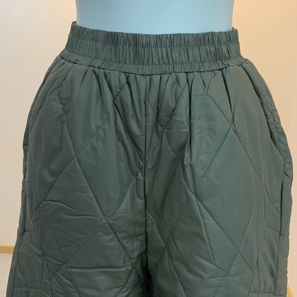 NWT❄️Stylish Tan Quilted Pants - Picture 6 of 16